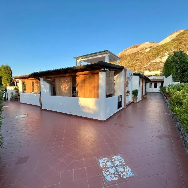 Casa Arcada, hotel v destinaci Vulcano