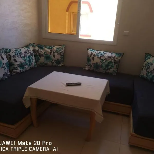 Appartement à louer wadie, hotel in Rcham
