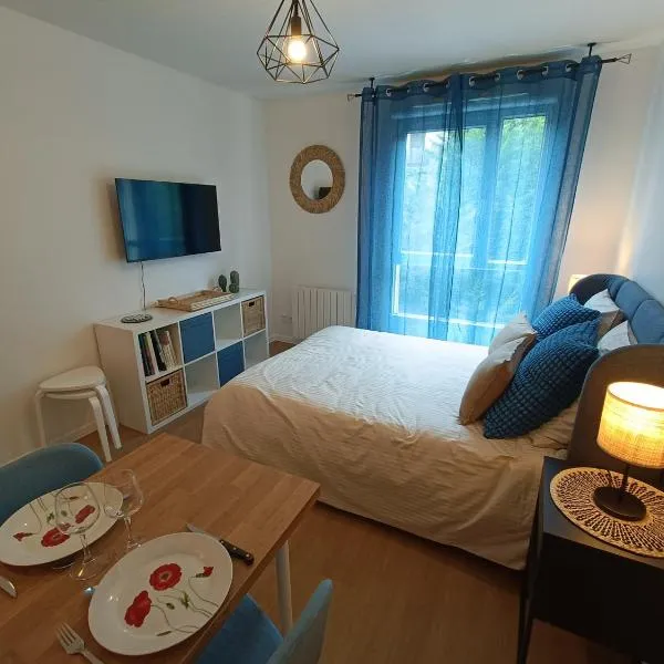 Studio Cosy neuf + lit bébé à 4 minutes RER A, hotel a Montévrain