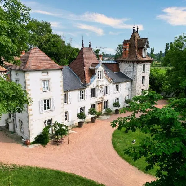 Château Du Guérinet – hotel w mieście Saint-Priest-Bramefant