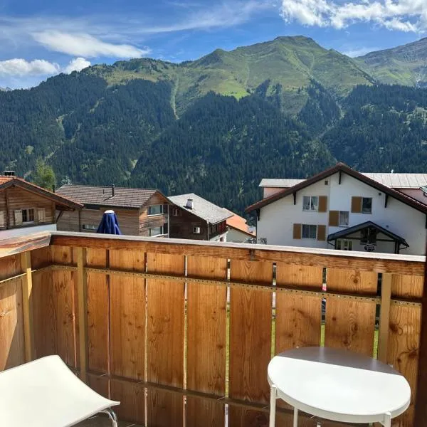 Hotel Péz Regina، فندق في Lumbrein