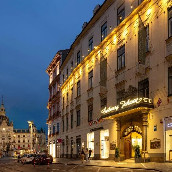 Palais-Hotel Erzherzog Johann, מלון בFölling