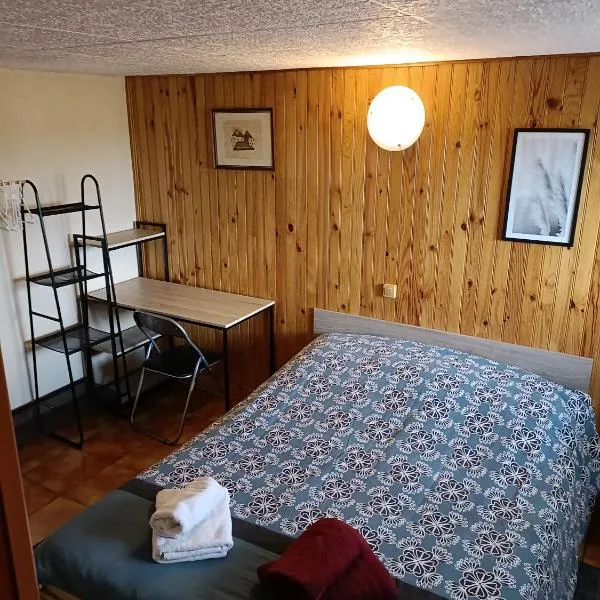 la petite chambre, hotel en Boucheresse