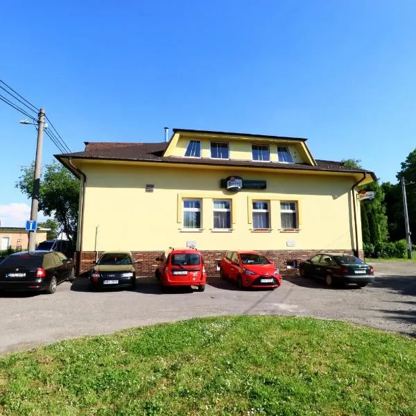 Restaurace Bowling Rakovec: Řepiště şehrinde bir otel