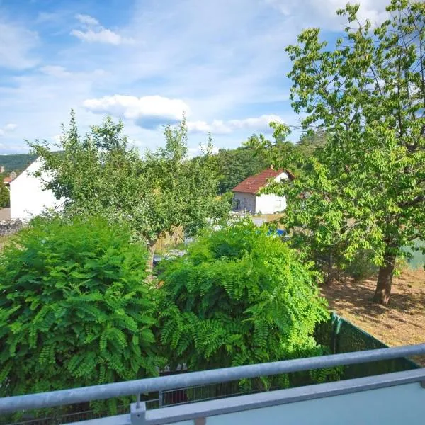 Burgblick-merzalben, khách sạn ở Merzalben