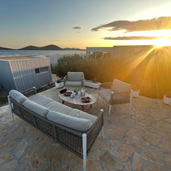 Sun Deck Buqez Villa 70, hotel in Pakoštane