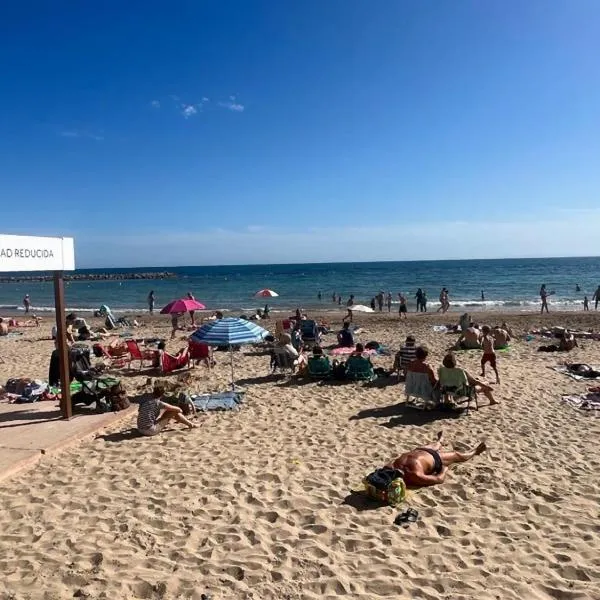 Beautiful Apartment Playa Del Cura Beach in Torrevieja Spain, hotel in Torrevieja
