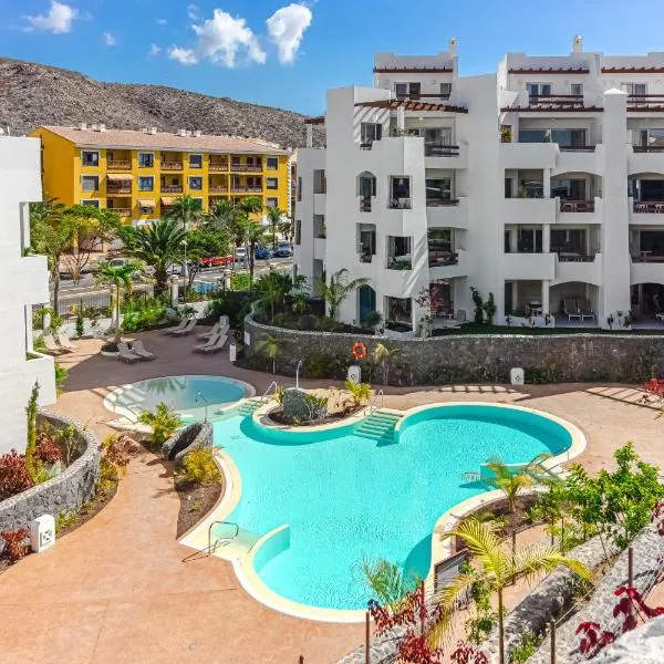 Luxury family apartment Equilibrium by AltamarHomes, hotel i Palm-mar