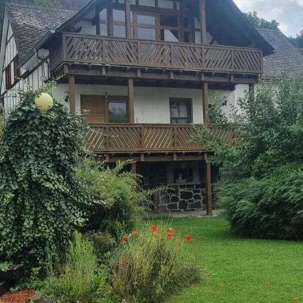 Ferienwohnung "Fernblick" Wolzhausen, hotel in Breidenbach