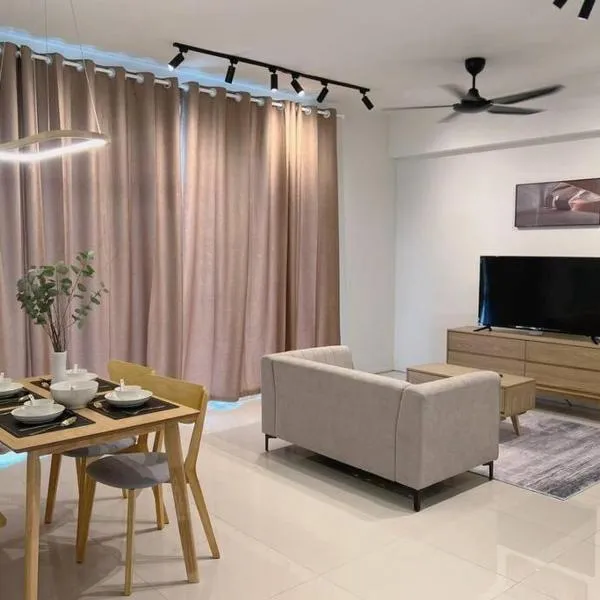 Spacious Verdi Eco-Dominium Cyberjaya 3BR @ near KLIA & KLIA 2 with Nice View, hotel di Cyberjaya