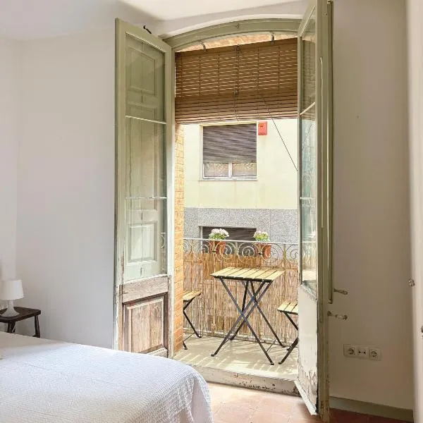 SC Apartamento céntrico con balcón, hotel in Terrassa