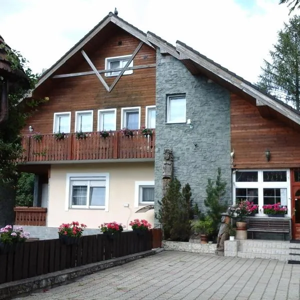 Penzion Adam - Makov, hotel di Čertov