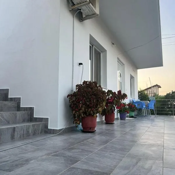 Family Apartment, ξενοδοχείο σε Εξαμίλι