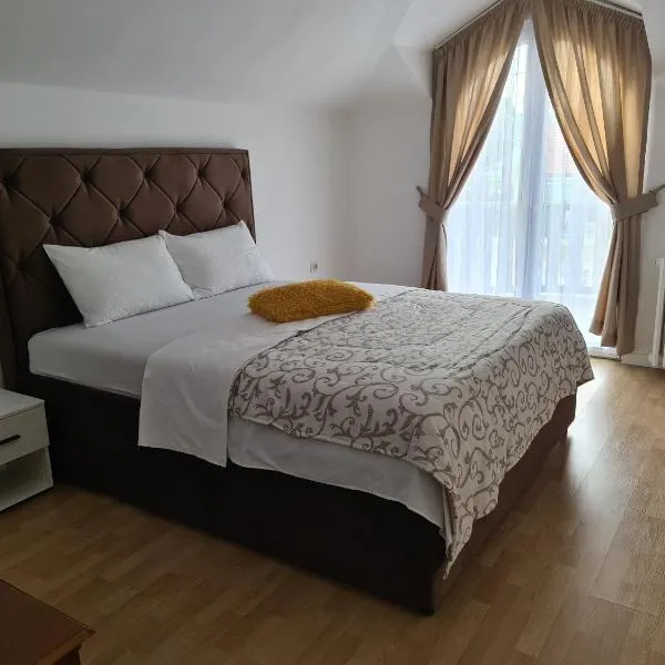 JS apartmani, hotel v destinaci Nikšič