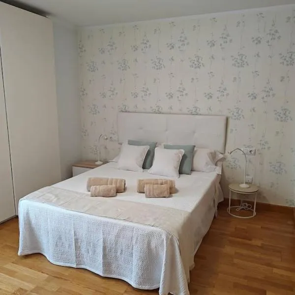 As de Guia-San Fernando-Playa de Camposoto – hotel w mieście San Fernando