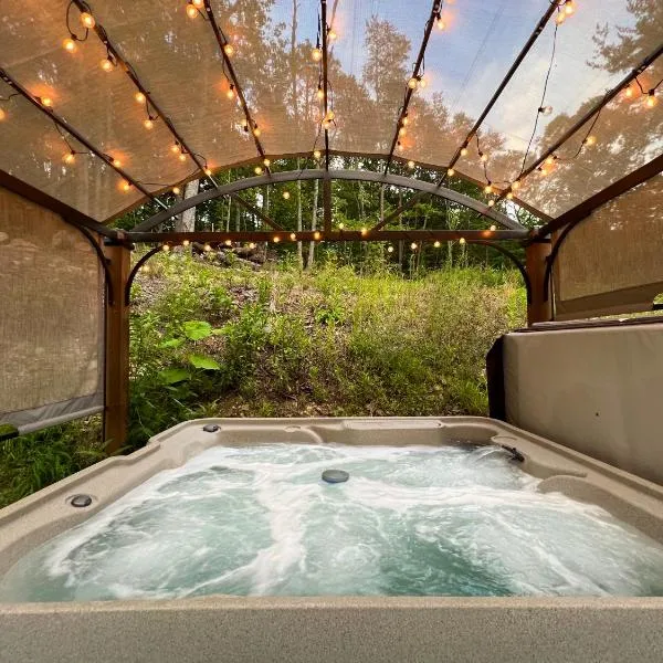 Dreamy Couples Cabin in the Shenandoah Forrest, hotel in Luray