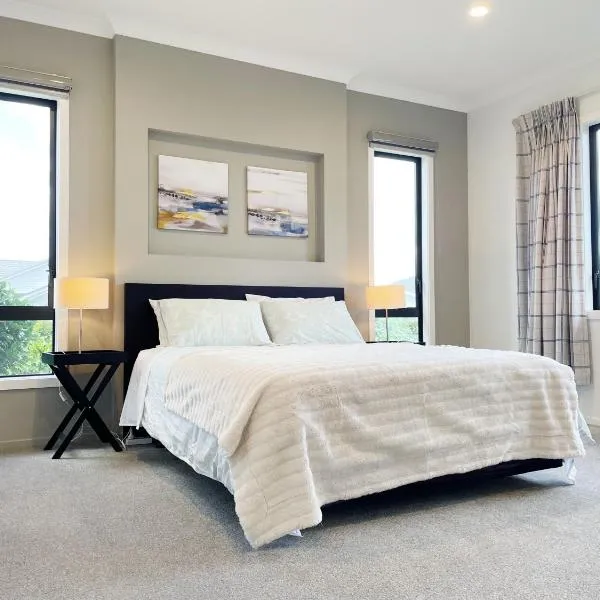 Modern，Spacious 5 bedroom house in north Hamilton、ハミルトンのホテル