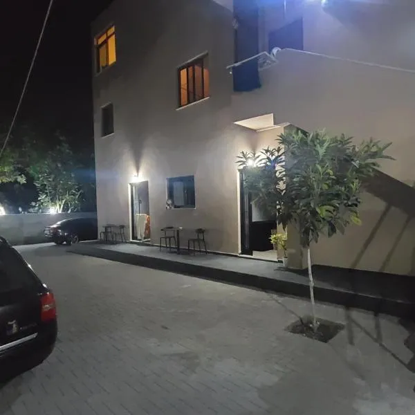 Guest House Tian & Hojz, hotel a Durrës