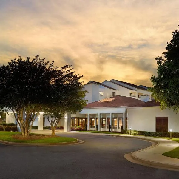 Courtyard by Marriott Atlanta Executive Park/Emory, hotelli kohteessa Clarkston