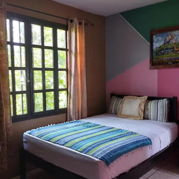 HOTEL EL ALMENDRO, hotel v destinaci Copan Ruinas