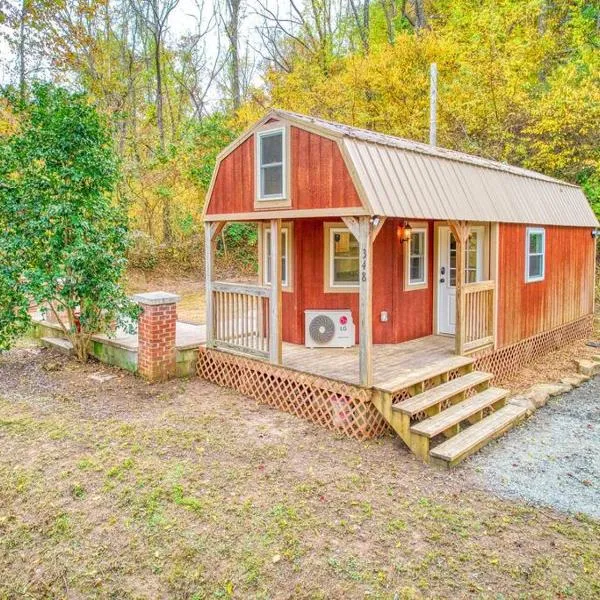 Casey Paradise Tiny Home Mountain Retreat, hotel v destinaci Cullowhee
