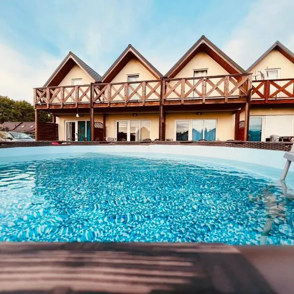 Domki wczasowe "Anna" - dom wakacyjny na wyłączność 75 m2, hotel di Mielenko