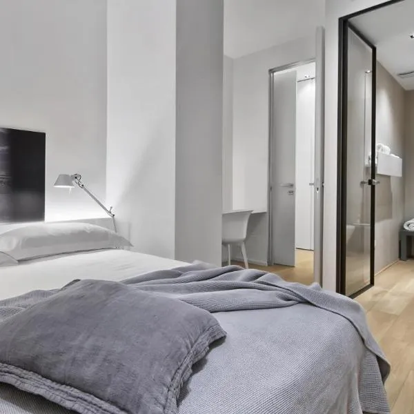 Luxury Suites Collection - Shantung - Milano 33, hotel en Riccione