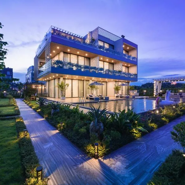 Tahagi Villa Tuan Chau Ha Long by HOFs, hotel en Ha Long