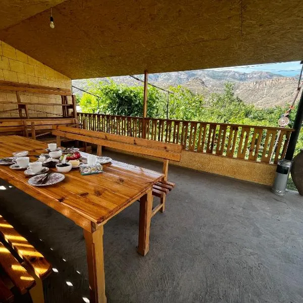 Arpi-Ureni Guesthouse, hotel v destinaci Ertich
