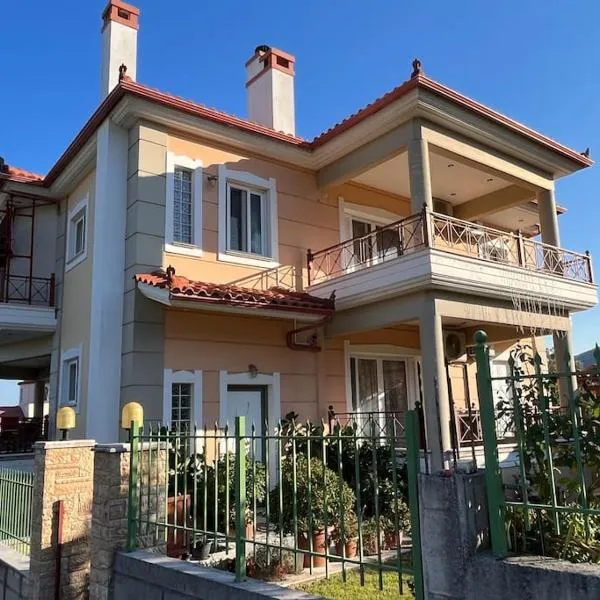 Ornela's Home, hotel v destinaci Yiánnidhes