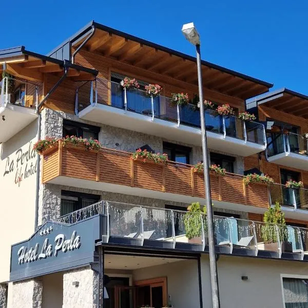 Hotel La Perla, hotel u gradu Andalo