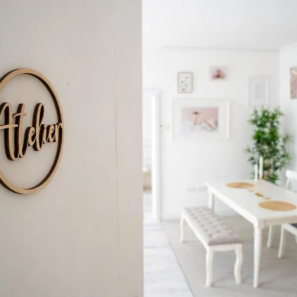 Atelier, מלון בZvěrkovice