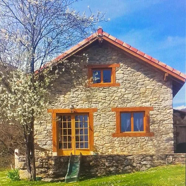 Gîte Mourtis, hotel in Lortet