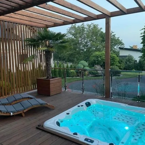 Villa Klimontów, hotel di Klimontów