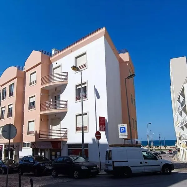 Casa de Praia da Zezinha, hotell i Costa da Caparica