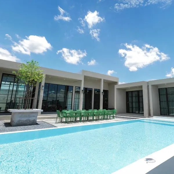 holiday fever x the pool, hotel v destinaci Ban Sap Noi