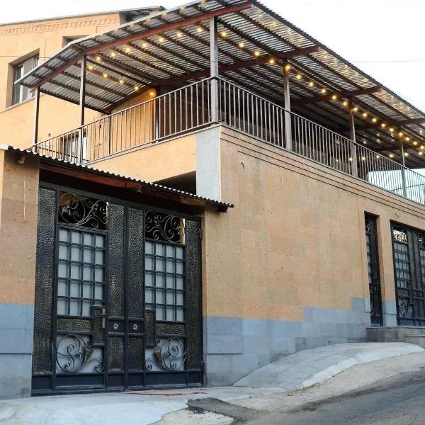 Kenut Hostel, hotel v Jerevanu