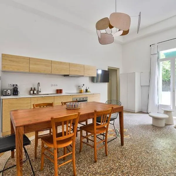 NOCNOC - Le Terrazzo - Petite piscine et jardin en ville โรงแรมในมงต์เปอลิเยร์