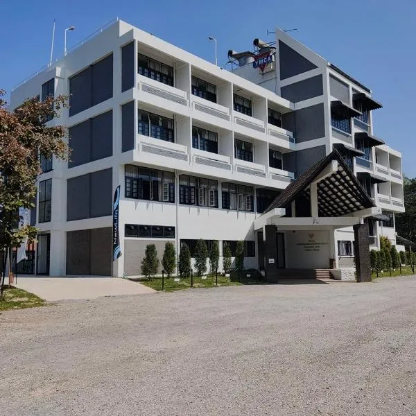 YMCA International Hotel Chiangrai, hotel in Ban Fang Min