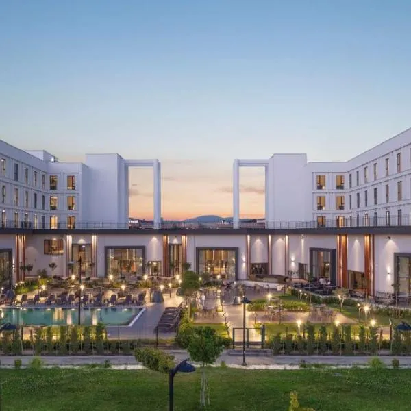 Doubletree By Hilton Canakkale, hotel v mestu Akçapınar