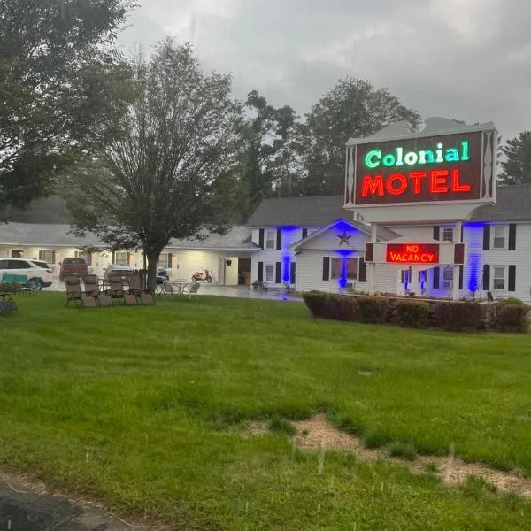 Colonial Motel, hotel a Center Conway