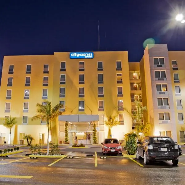 City Express by Marriott Celaya Parque, hotel in Santa María del Refugio