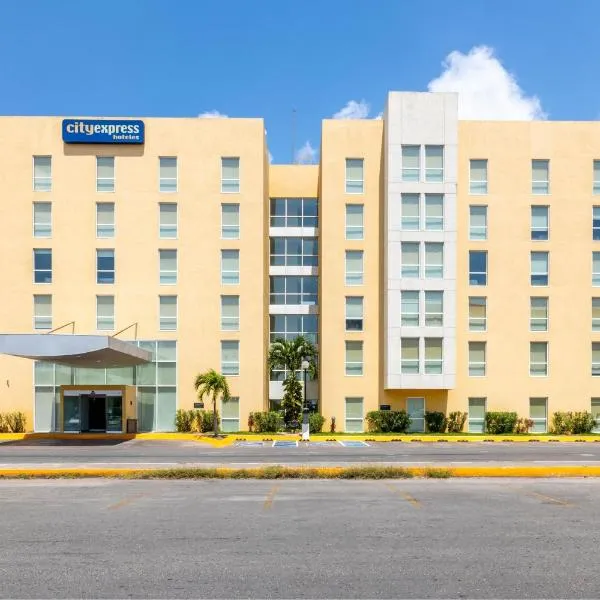 City Express by Marriott Chetumal, hotel in Subteniente López