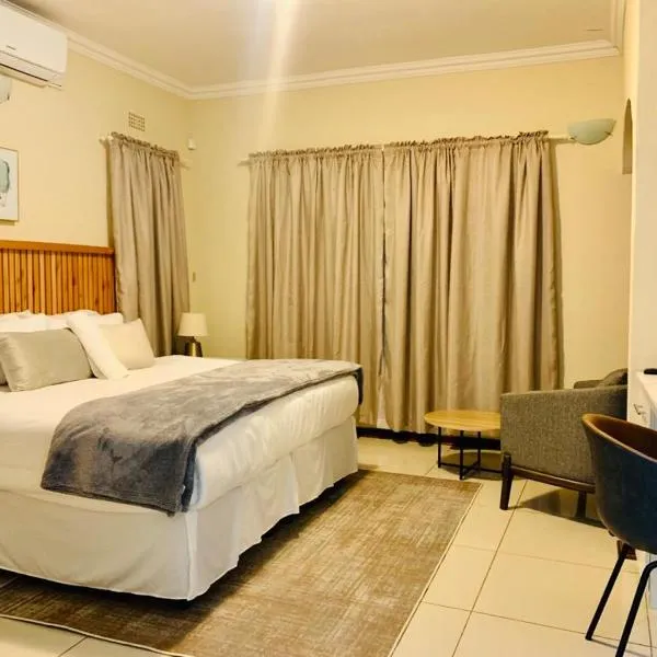 Mmaset Houses bed and breakfast, hotel em Mochudi