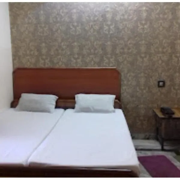 Balaura에 위치한 호텔 Hotel Shree Ganesh, Jhansi