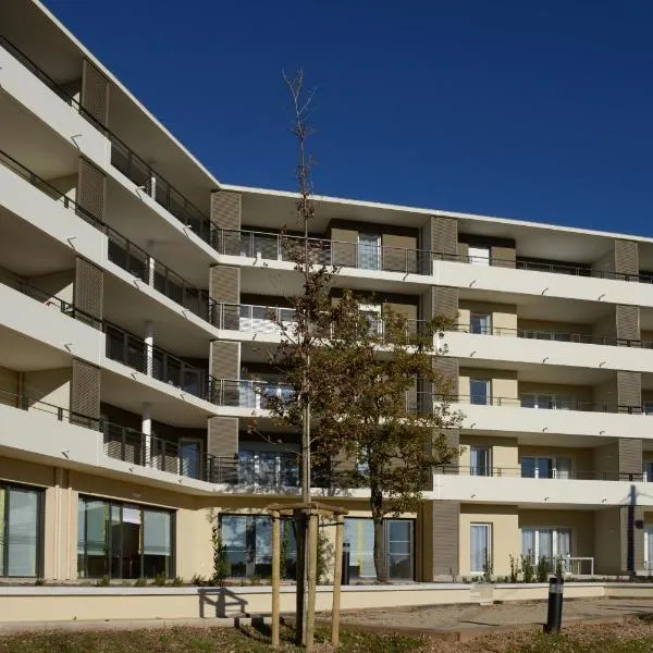 Domitys Les Côteaux de l'Esterel, hotel in Fréjus