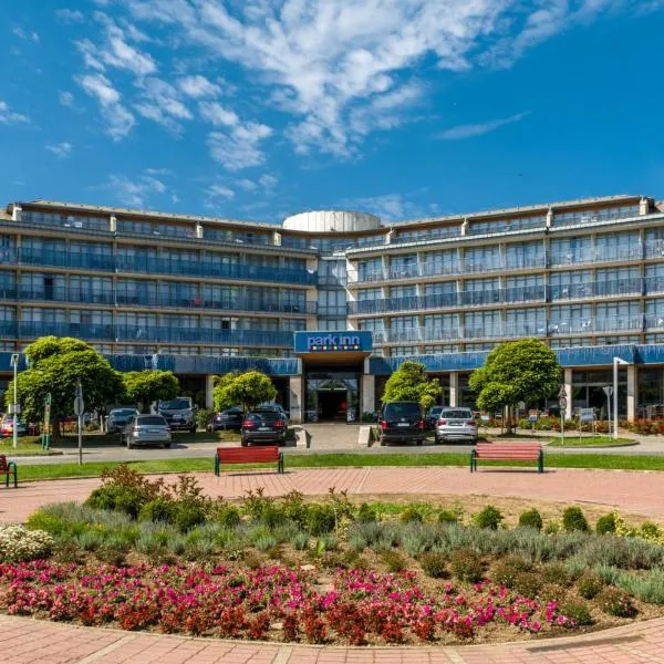 Park Inn by Radisson Sarvar Resort & Spa - All Inclusive, хотел в Шарвар