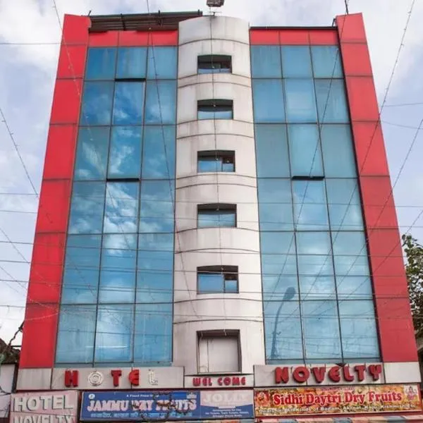 Hotel Novelty, hotell i Jammu