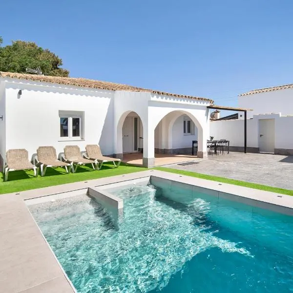 Rchico Piscina climatizada, hotel en Chiclana de la Frontera