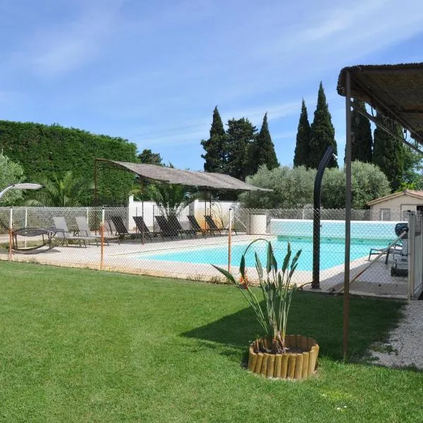 Logis Hotel des Granges, hotel a Arles